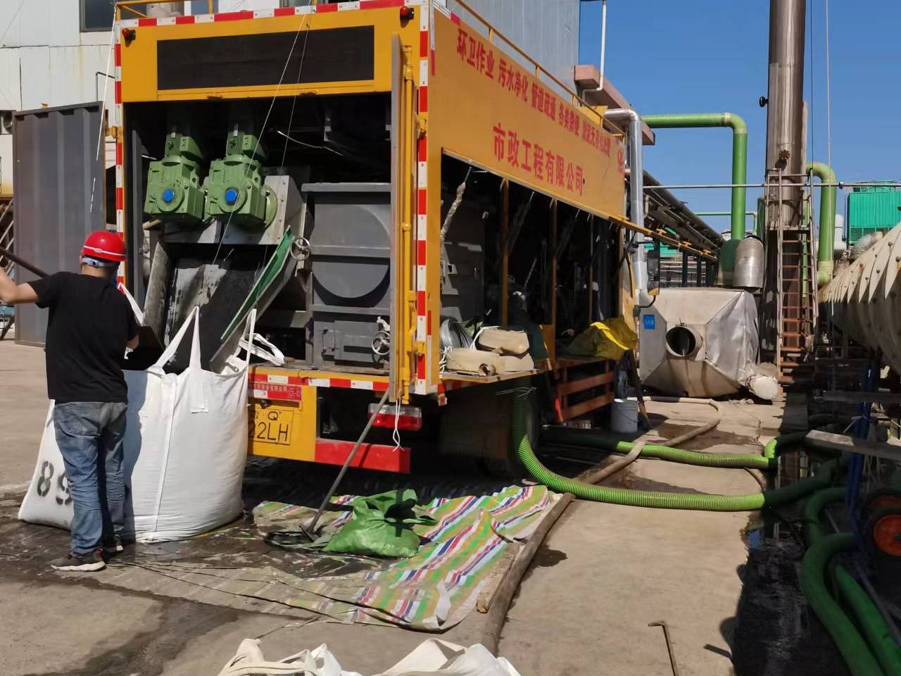 佛冈淤泥压干处理